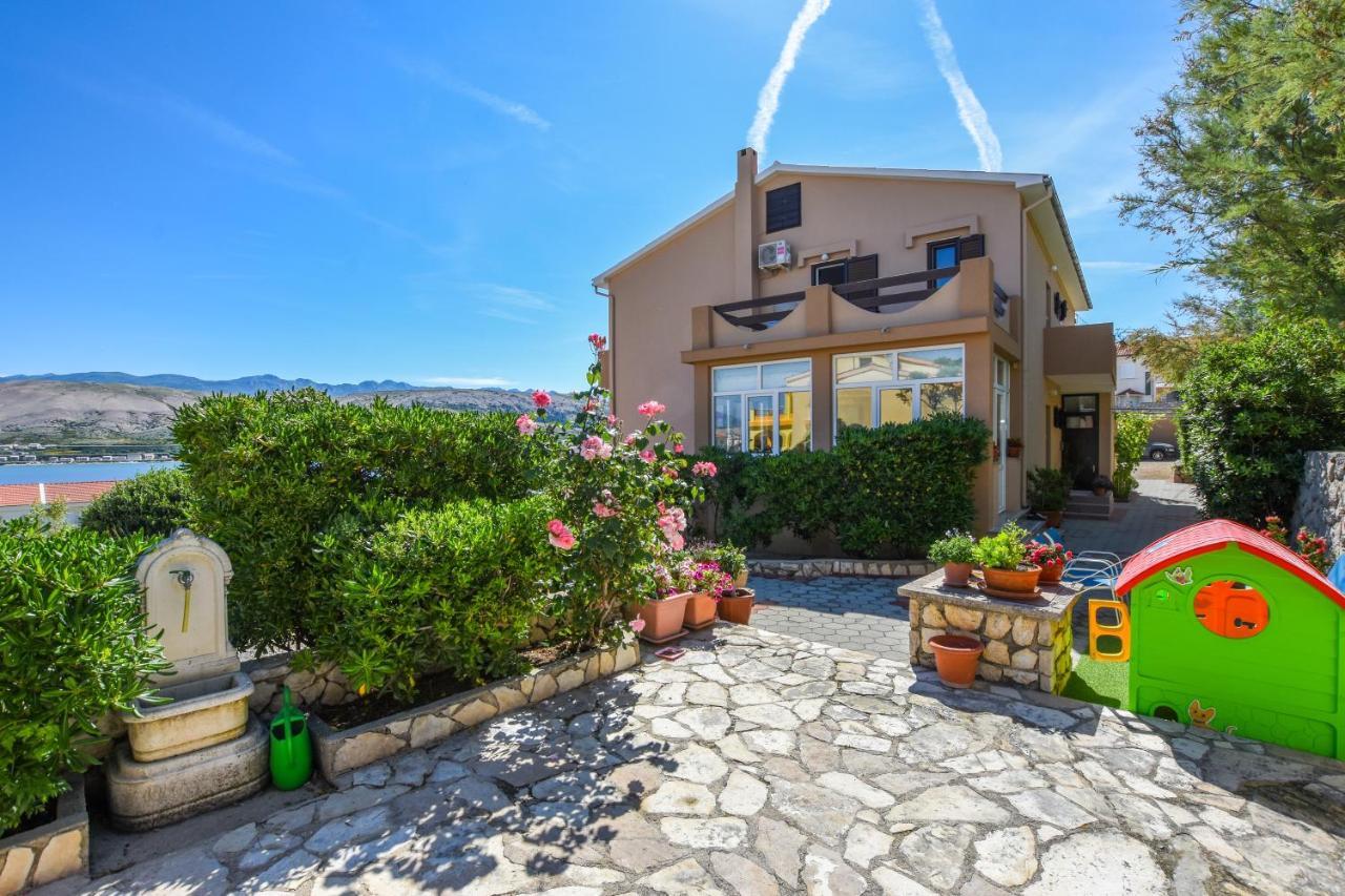 Apartmani Marija Ljubica Pag Town Luaran gambar