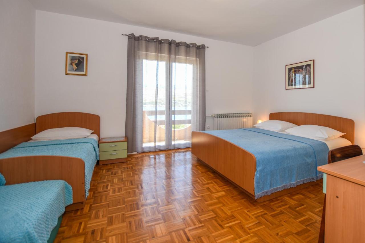 Apartmani Marija Ljubica Pag Town Luaran gambar