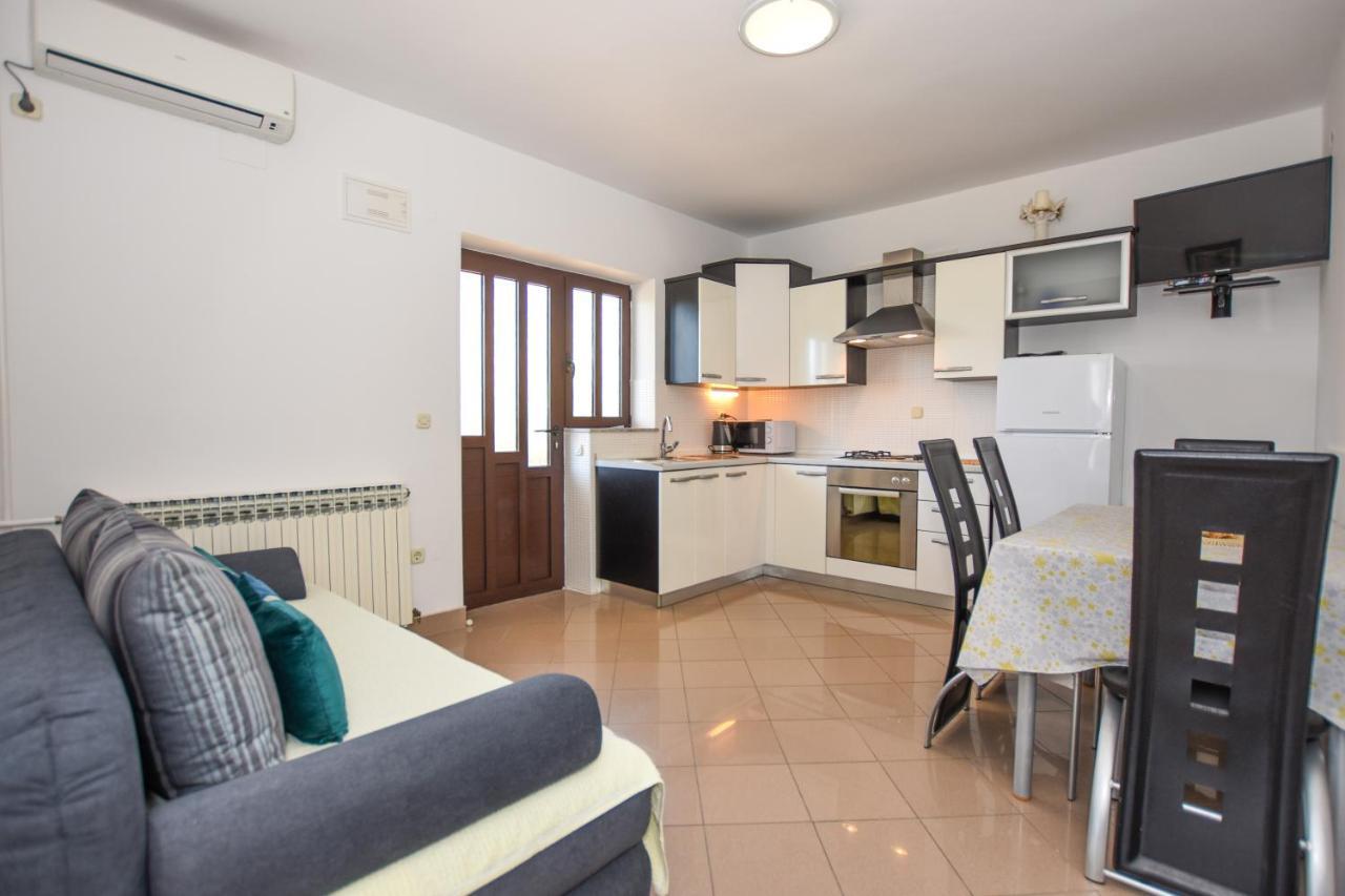Apartmani Marija Ljubica Pag Town Luaran gambar
