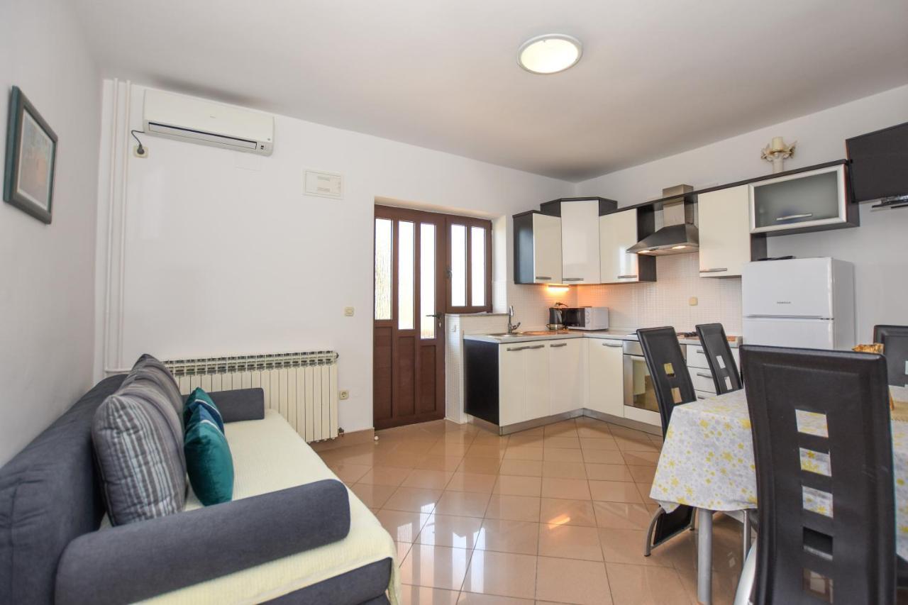 Apartmani Marija Ljubica Pag Town Luaran gambar