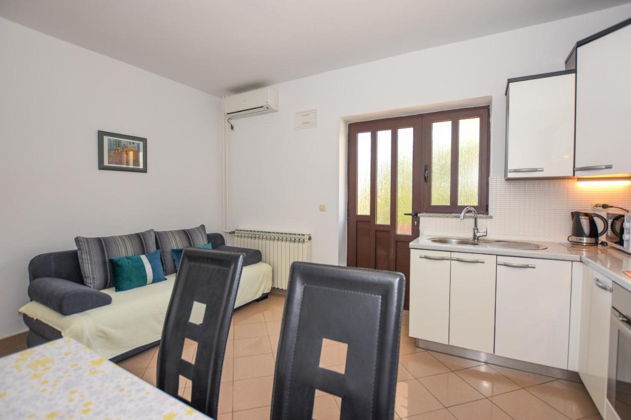 Apartmani Marija Ljubica Pag Town Luaran gambar