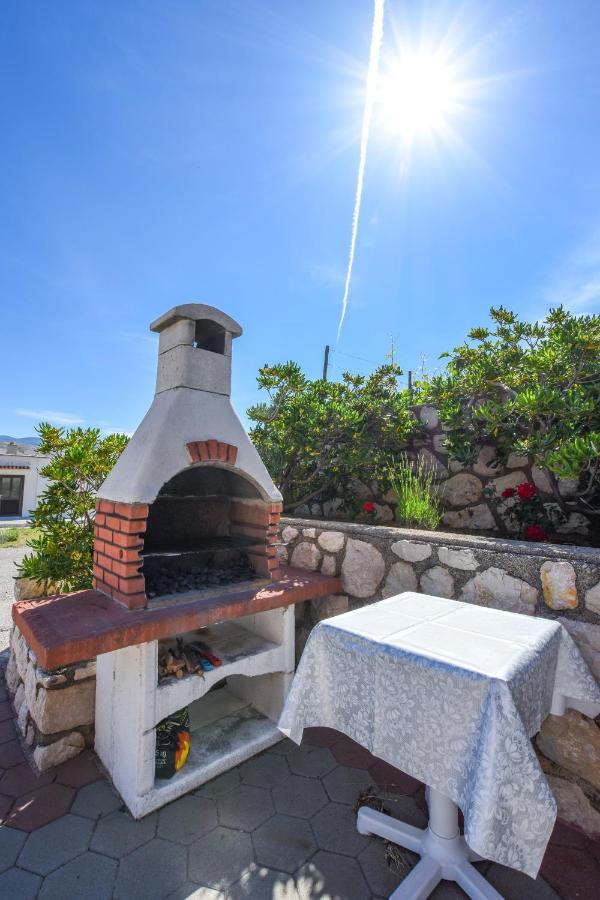 Apartmani Marija Ljubica Pag Town Luaran gambar