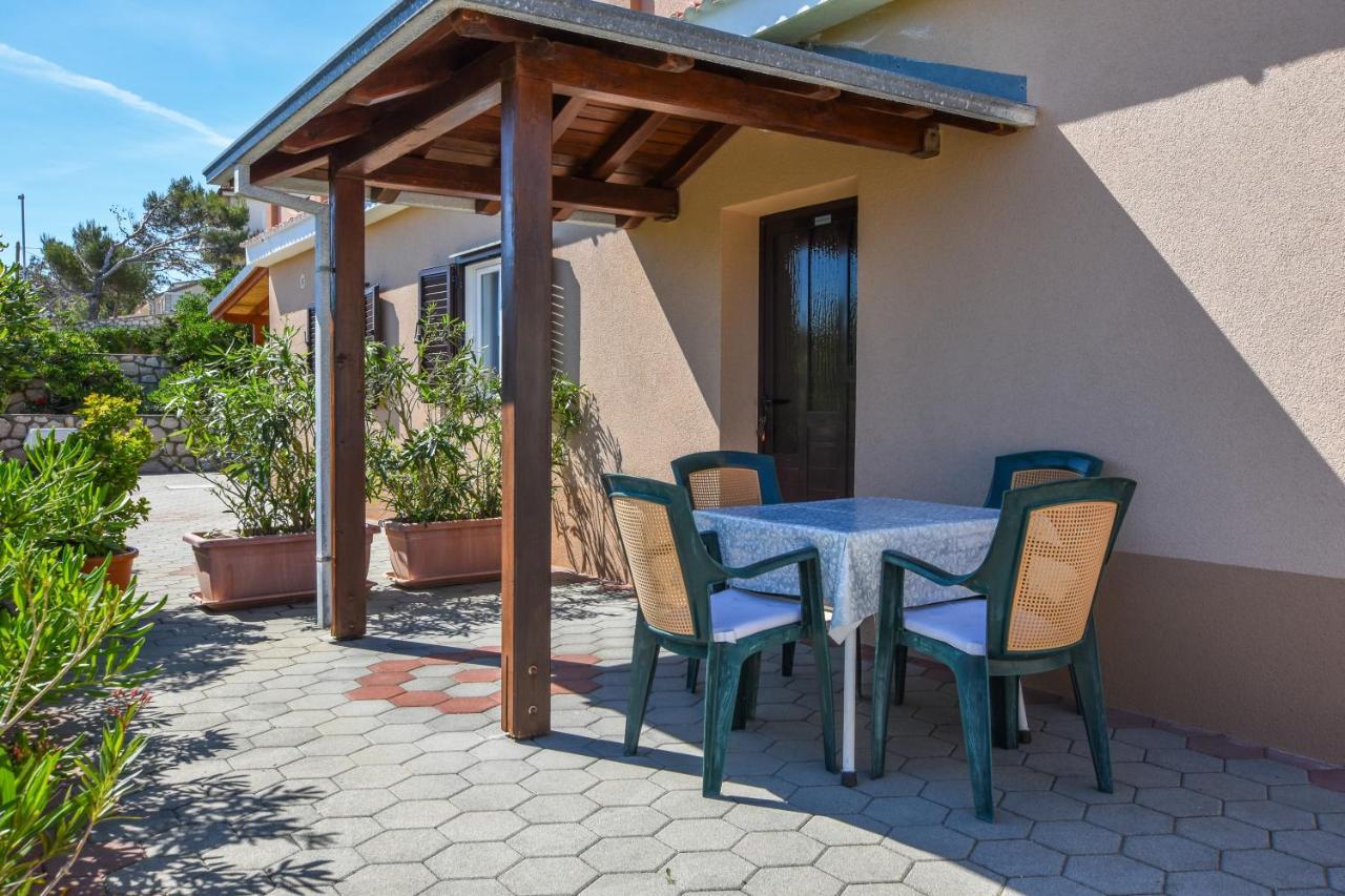 Apartmani Marija Ljubica Pag Town Luaran gambar
