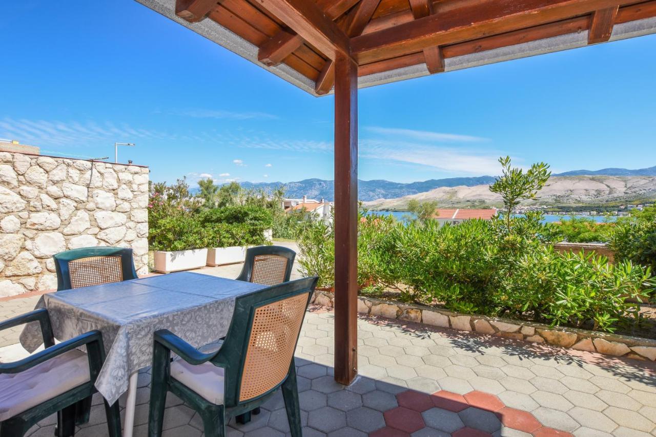 Apartmani Marija Ljubica Pag Town Luaran gambar