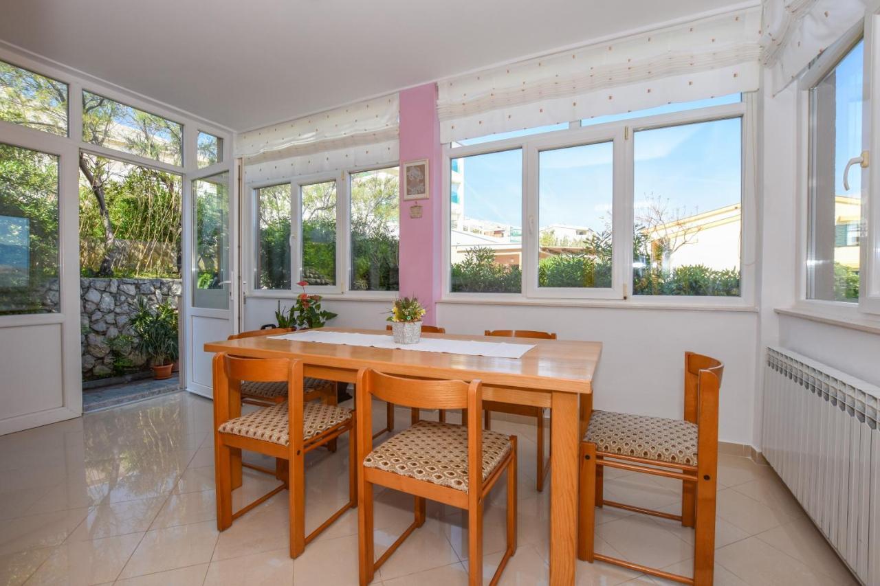Apartmani Marija Ljubica Pag Town Luaran gambar