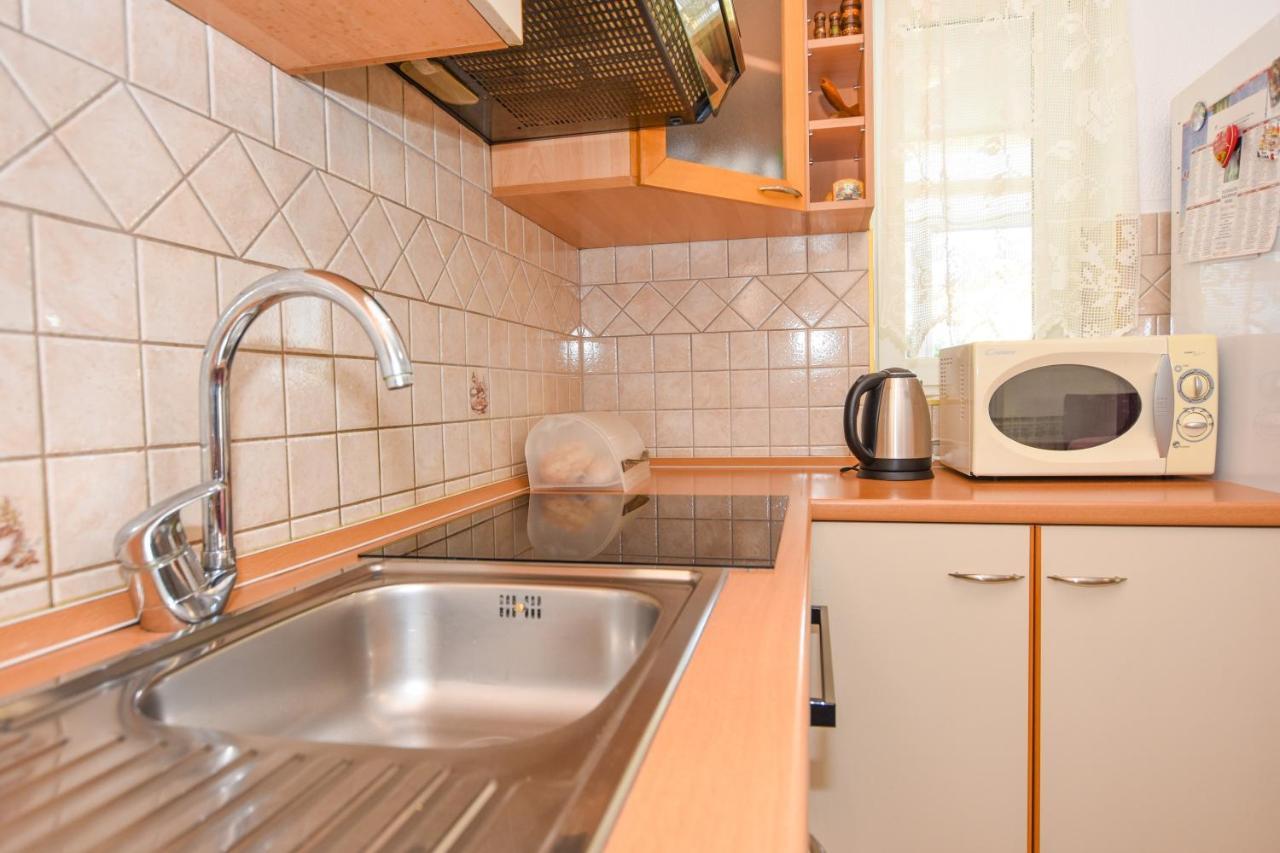 Apartmani Marija Ljubica Pag Town Luaran gambar