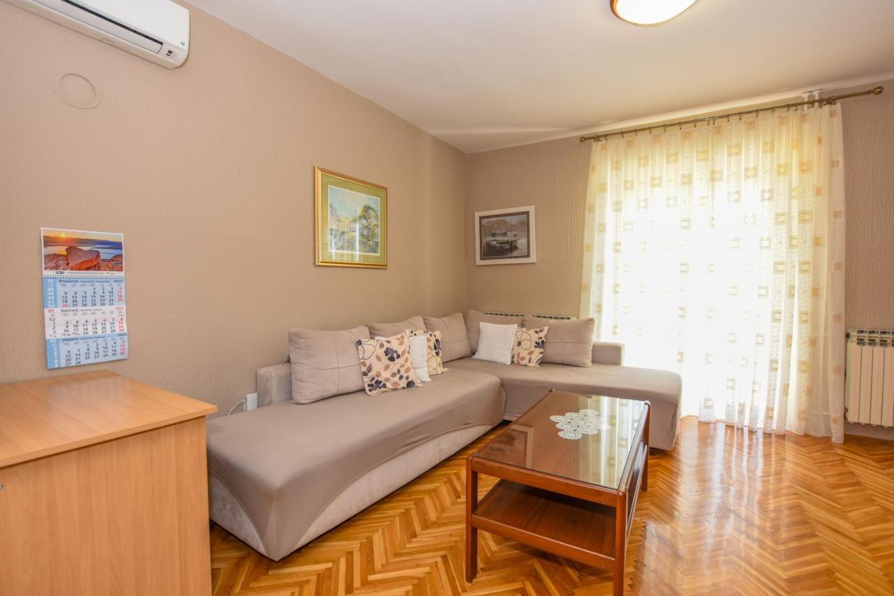 Apartmani Marija Ljubica Pag Town Luaran gambar