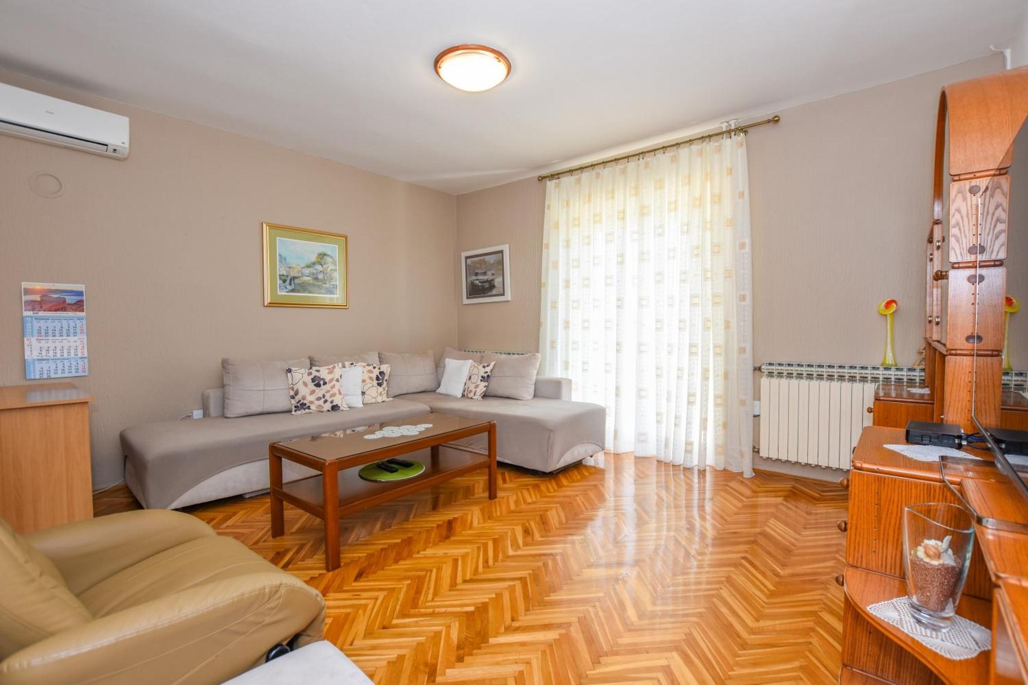 Apartmani Marija Ljubica Pag Town Bilik gambar