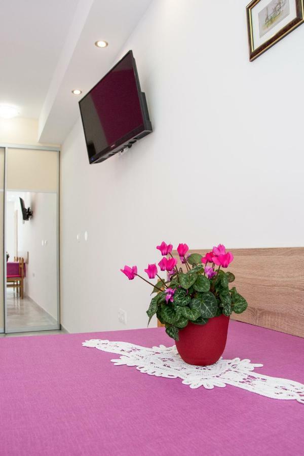 Apartmani Marija Ljubica Pag Town Luaran gambar