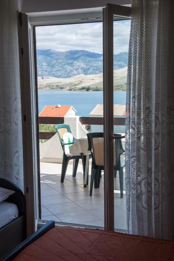 Apartmani Marija Ljubica Pag Town Luaran gambar